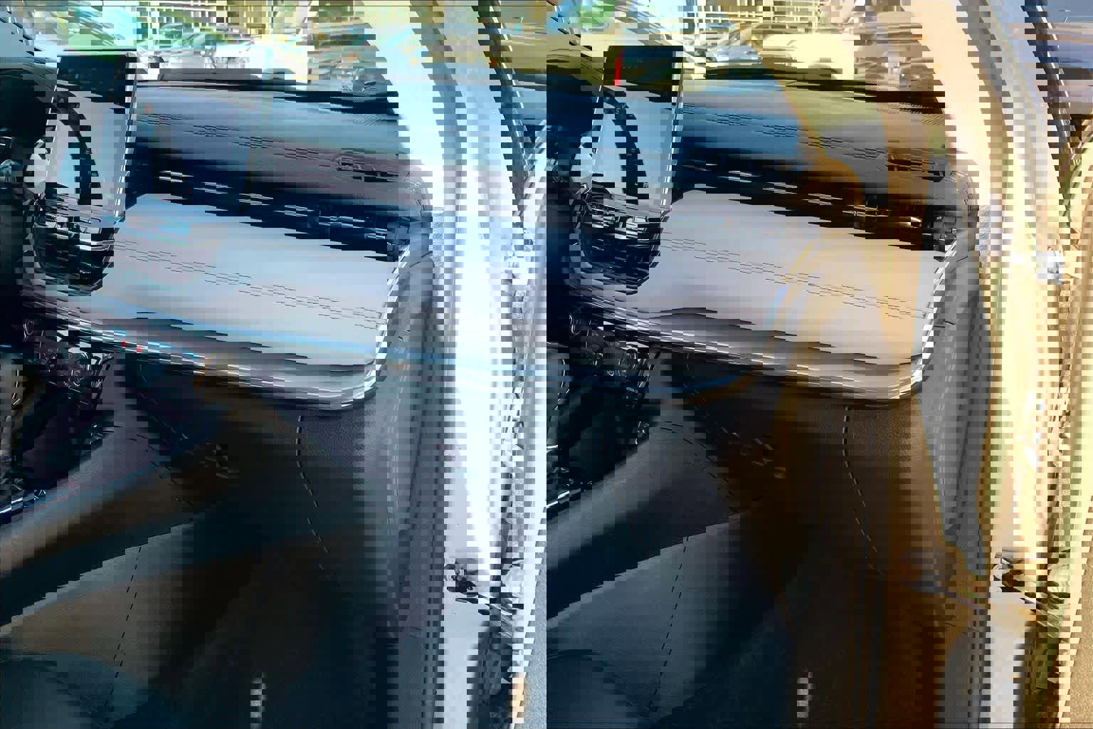 Used 2022 Jeep Compass Limited image 18