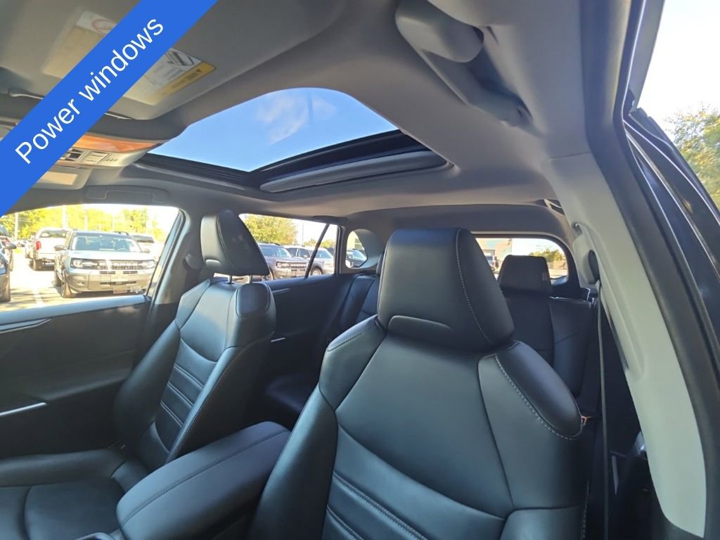 Used 2019 Toyota RAV4 XLE Premium image 15