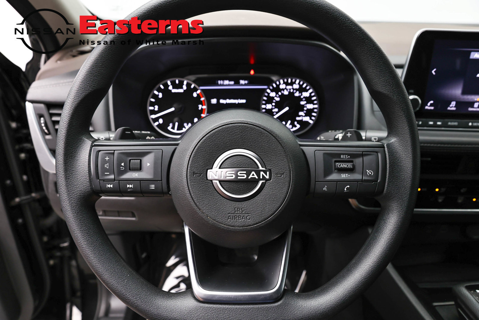 Used 2023 Nissan Rogue S AWD/4WD image 10
