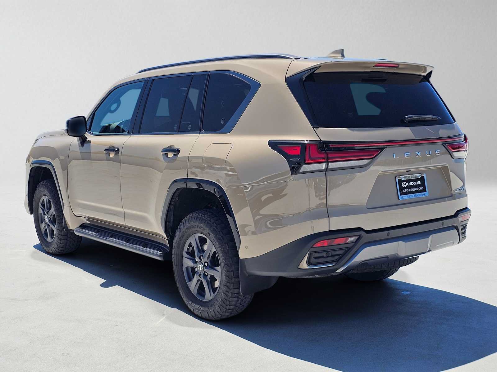 Certified 2025 Lexus LX 700h Overtrail AWD/4WD image 5
