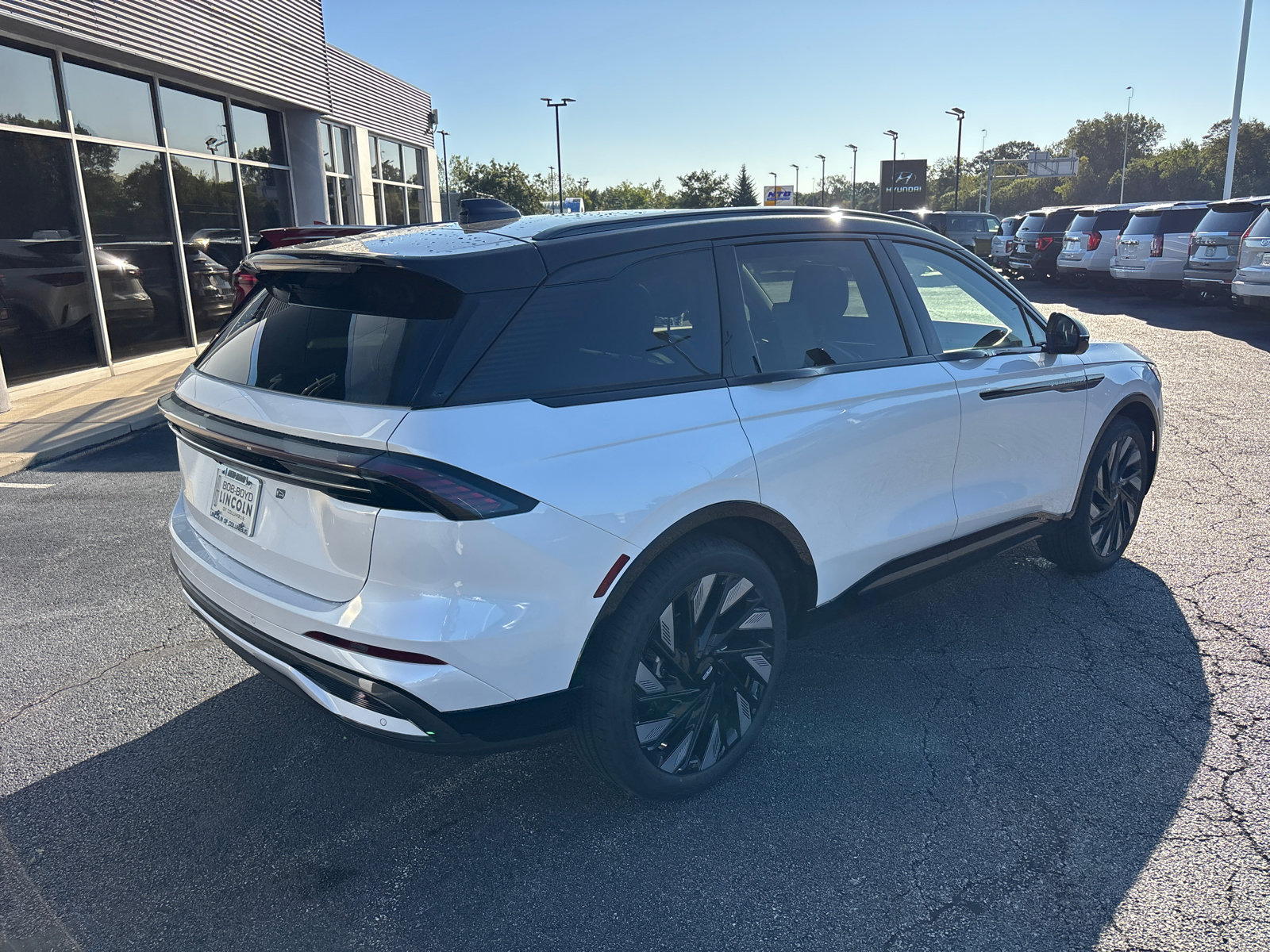 New 2026 Lincoln Nautilus Reserve w/ Jet Appearance Package AWD/4WD image 7