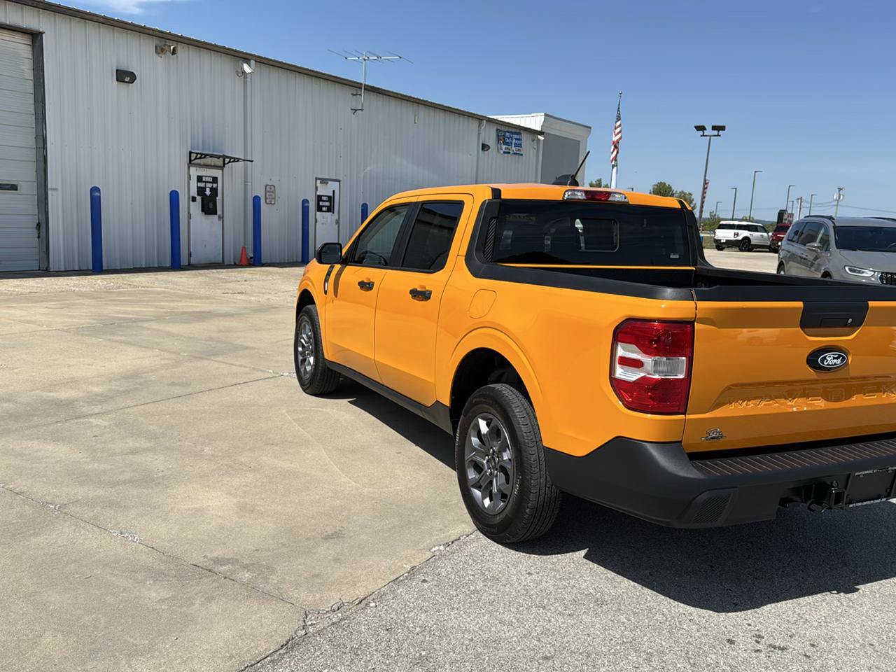 New 2026 Ford Maverick XLT w/ XLT Luxury Package FWD image 11