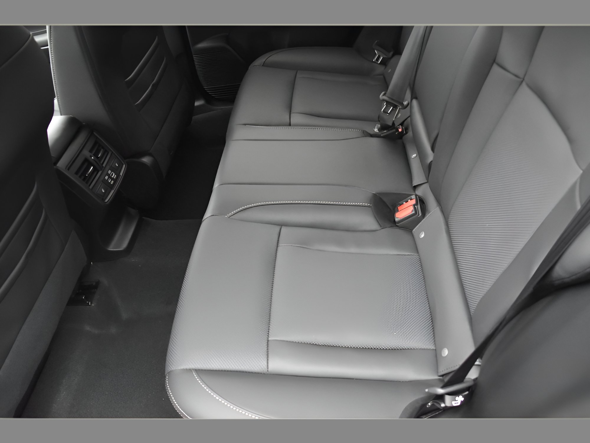 Certified 2026 Subaru Outback Limited w/ Premium/Limited Plus Package AWD/4WD image 15