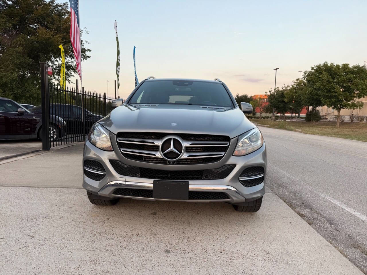 Used 2016 Mercedes-Benz GLE 300d 4MATIC image 4