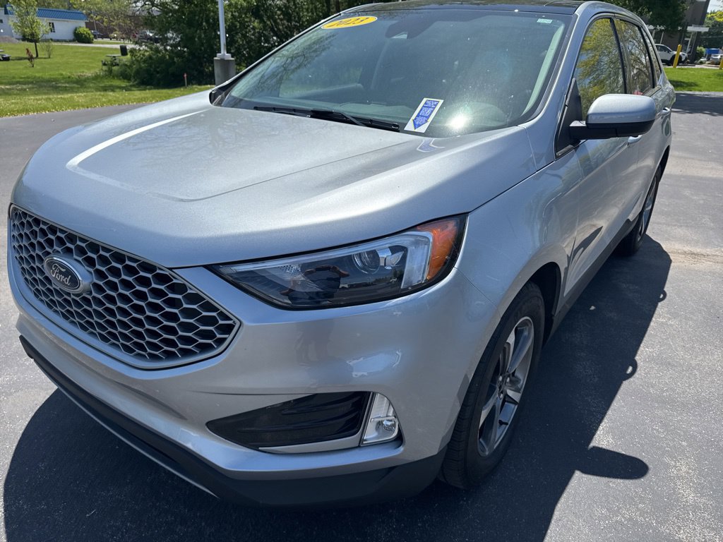Used 2023 Ford Edge SEL w/ Convenience Package AWD/4WD image 3
