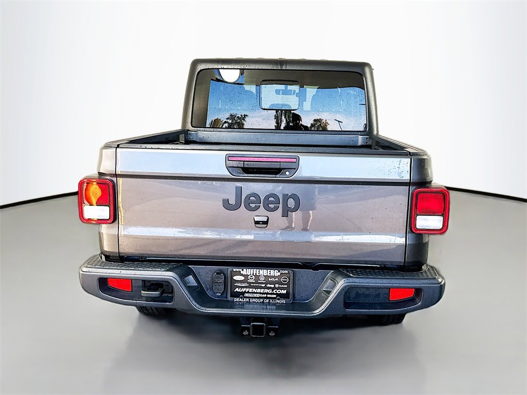 Used 2022 Jeep Gladiator Sport image 6