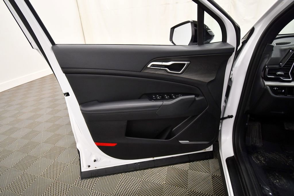 Certified 2025 Kia Sportage X-Line AWD/4WD image 13