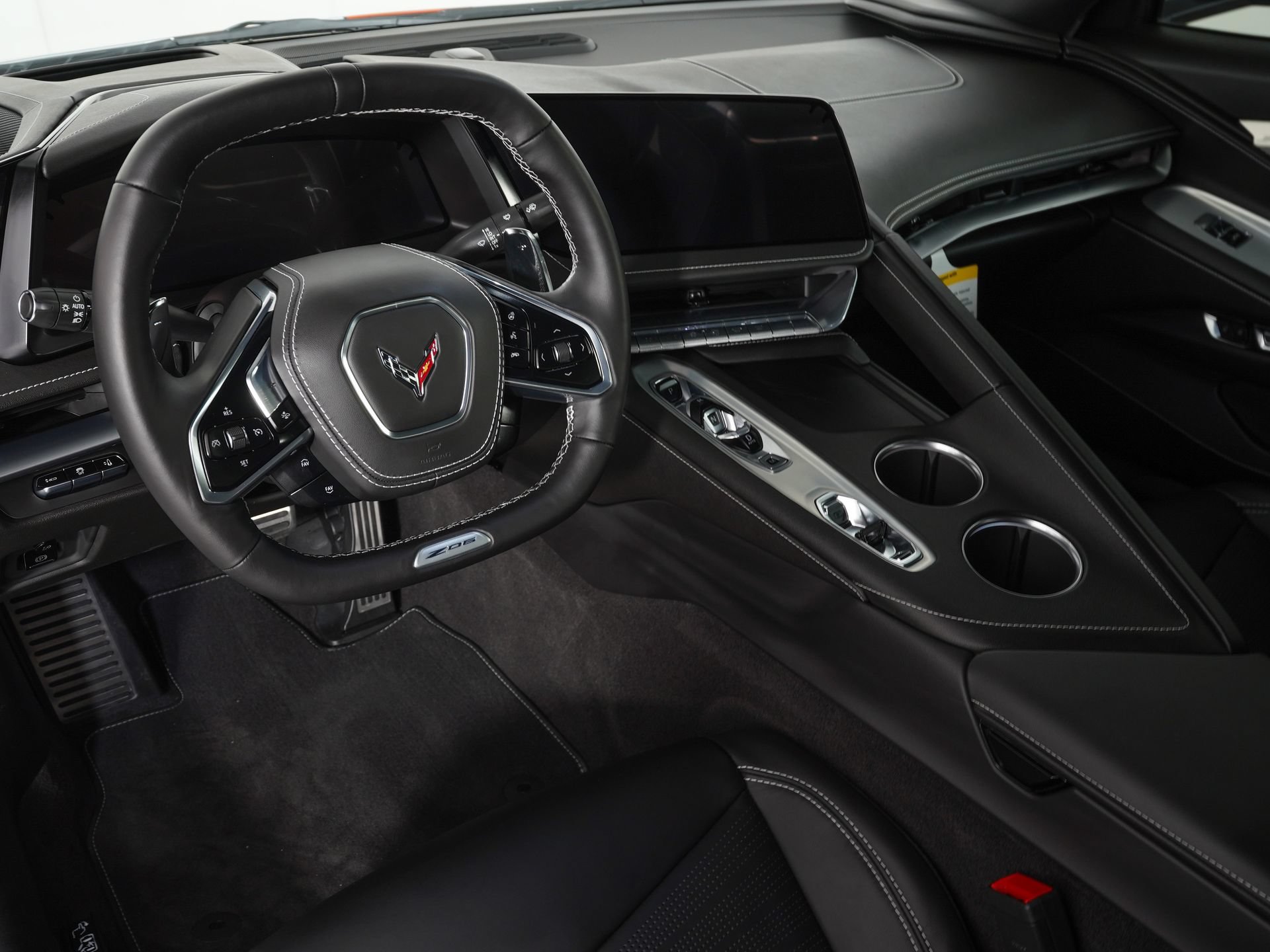 Used 2026 Chevrolet Corvette Z06 RWD image 13