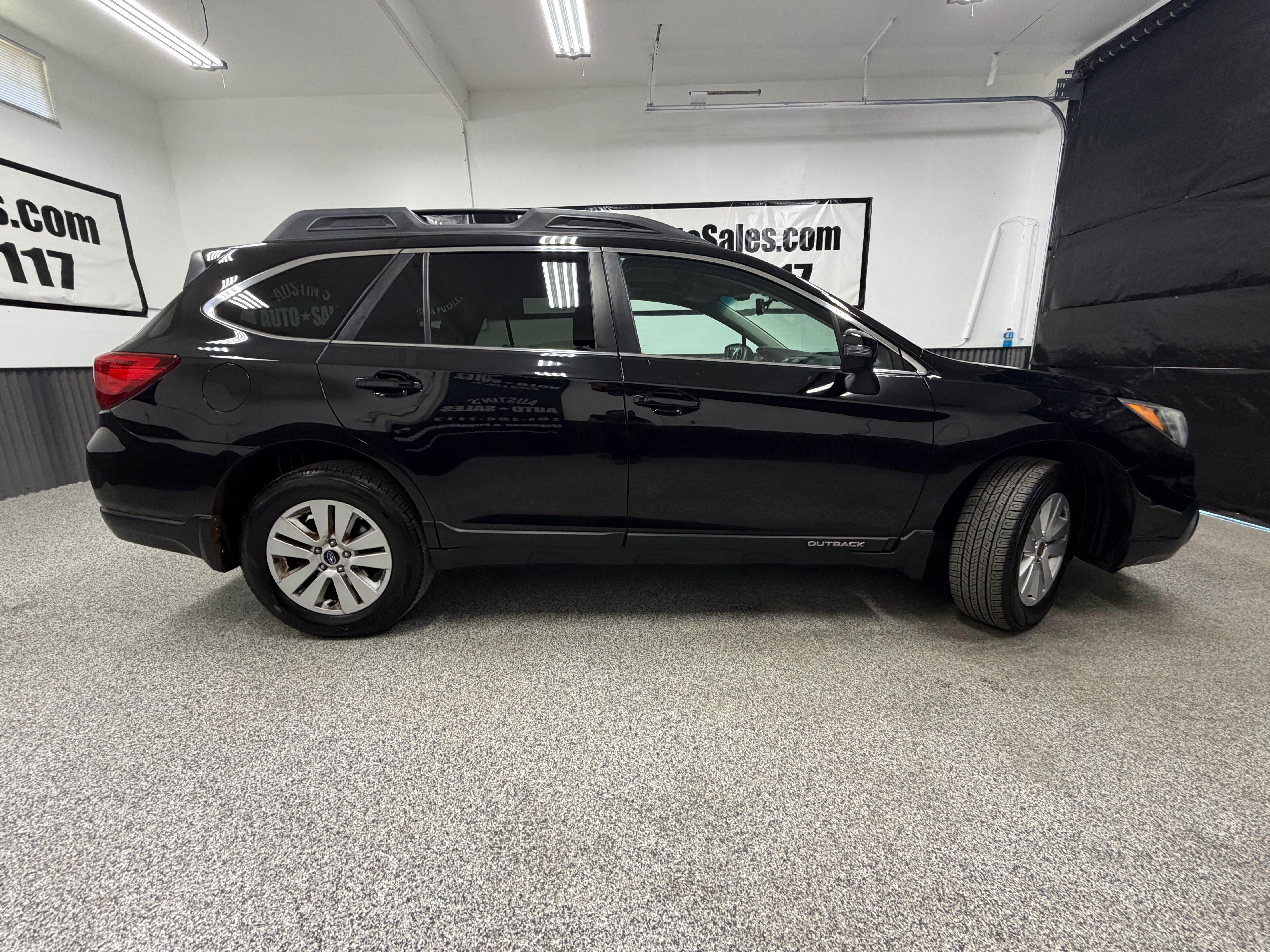 Used 2016 Subaru Outback 2.5i Premium AWD/4WD image 2