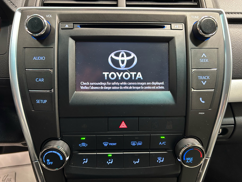 Used 2016 Toyota Camry SE w/ Moonroof Package FWD image 15