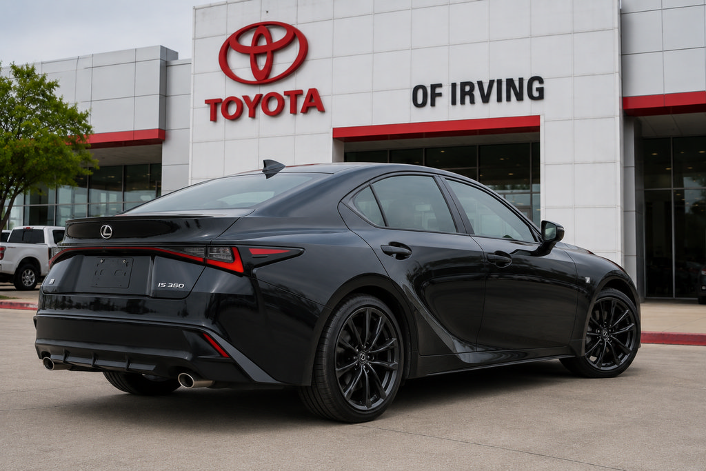 Used 2022 Lexus IS 350 F Sport RWD image 3
