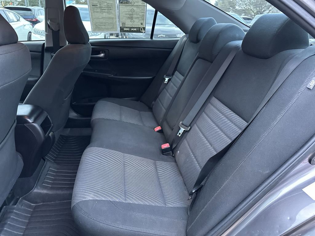 Used 2016 Toyota Camry LE image 21