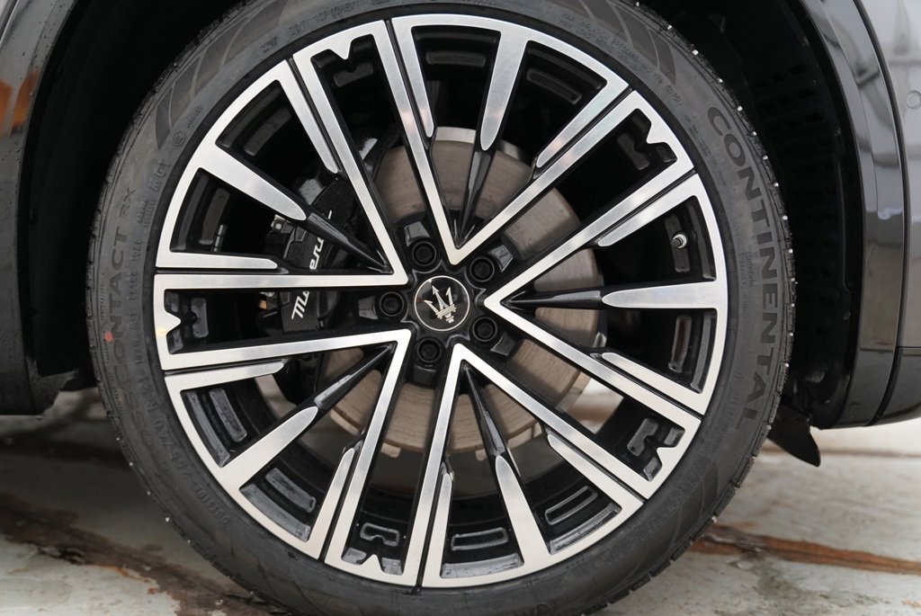 New 2025 Maserati Grecale Modena image 24