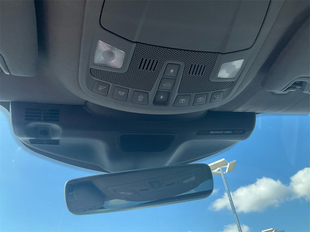 Used 2022 Lincoln Nautilus Reserve w/ Equipment Group 201A image 19