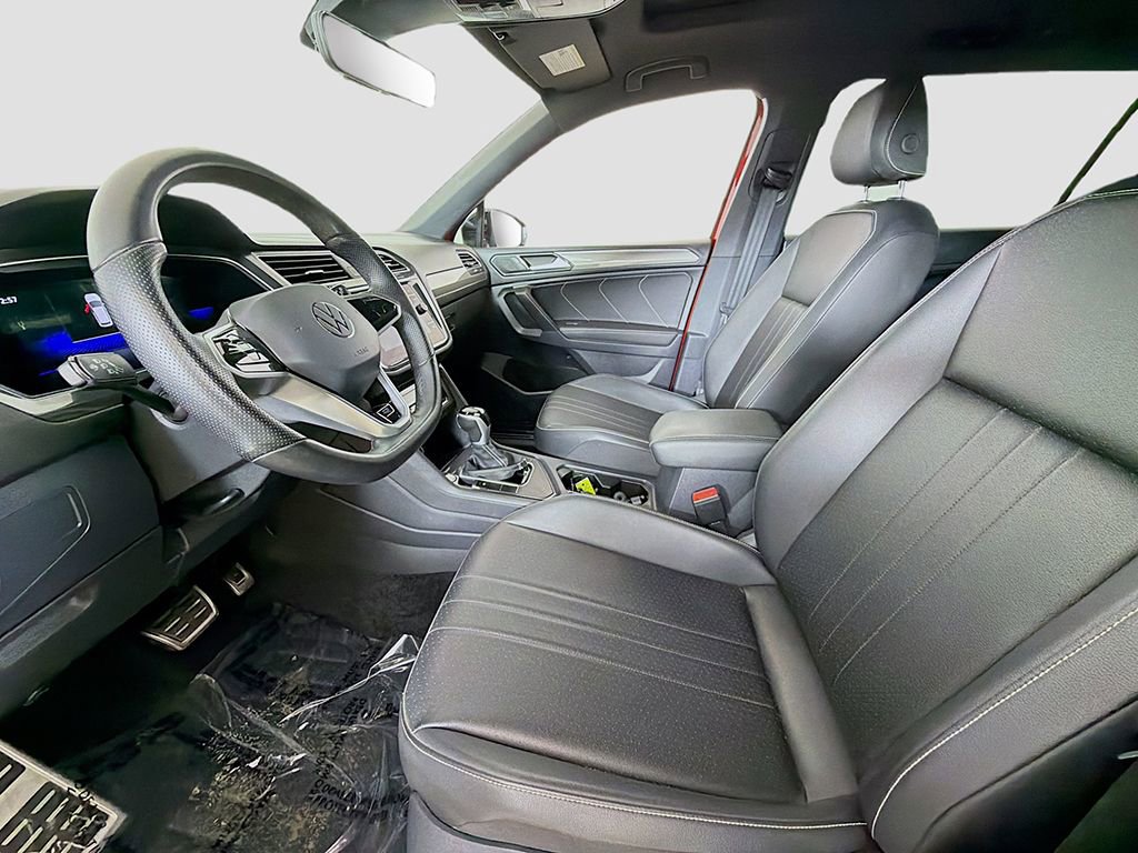 Used 2024 Volkswagen Tiguan SE R-Line image 22