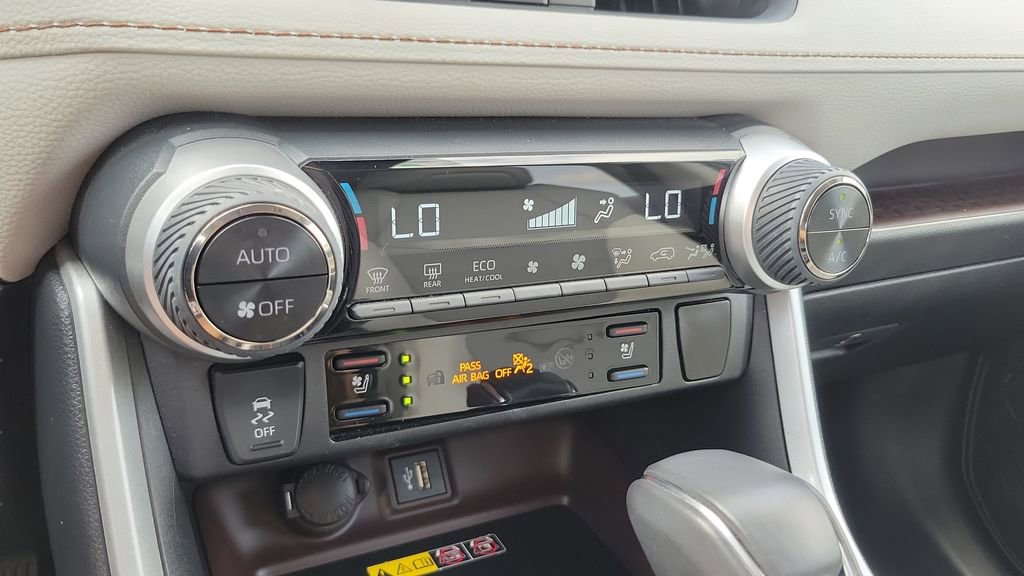 Used 2024 Toyota RAV4 Limited w/ Advanced Technology Package image 23
