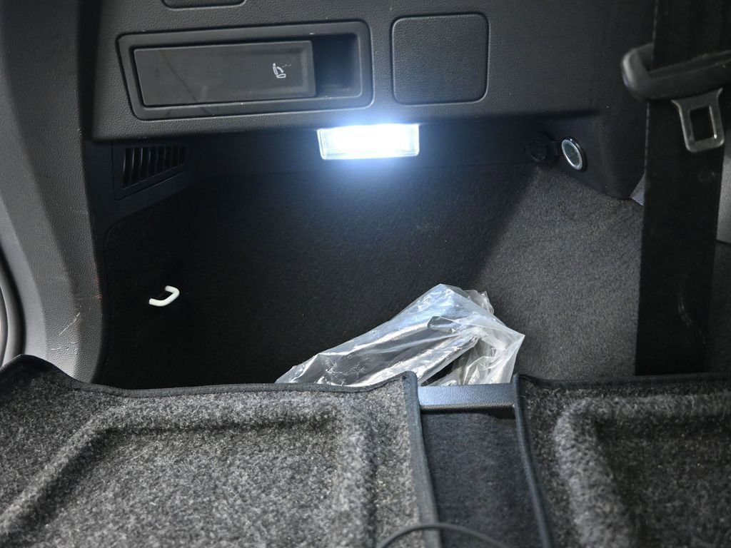 Used 2024 Volkswagen Tiguan S image 25