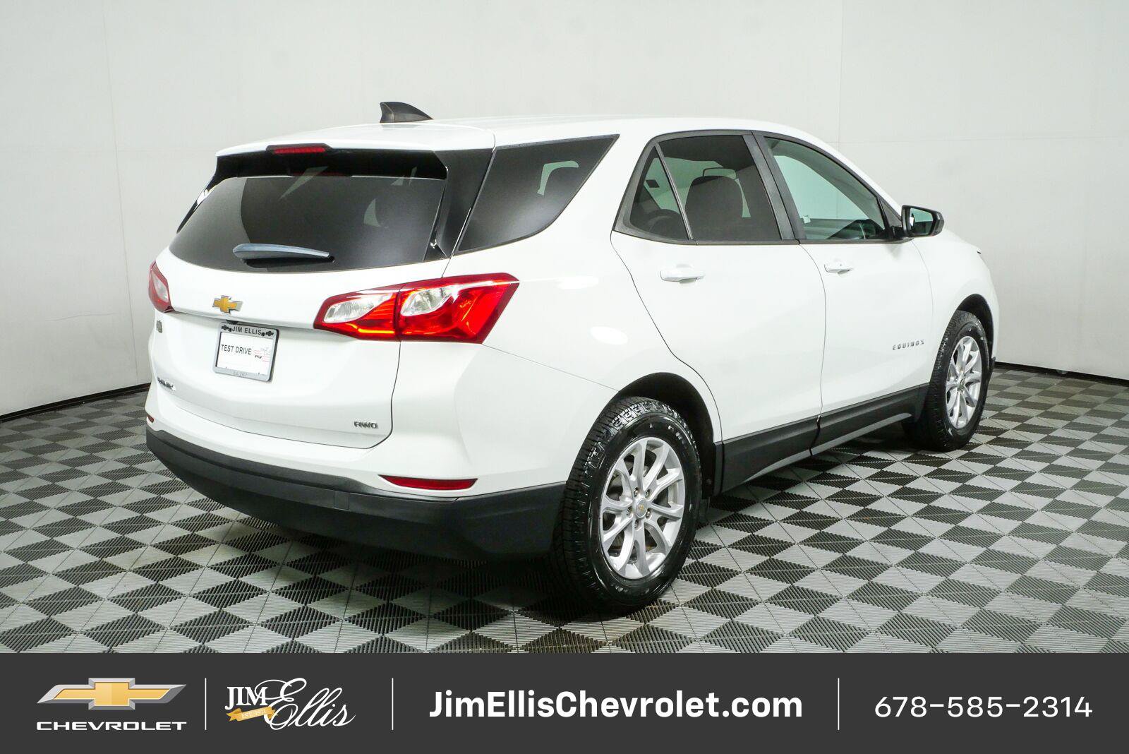 Used 2020 Chevrolet Equinox LS w/ LS Convenience Package AWD/4WD image 3