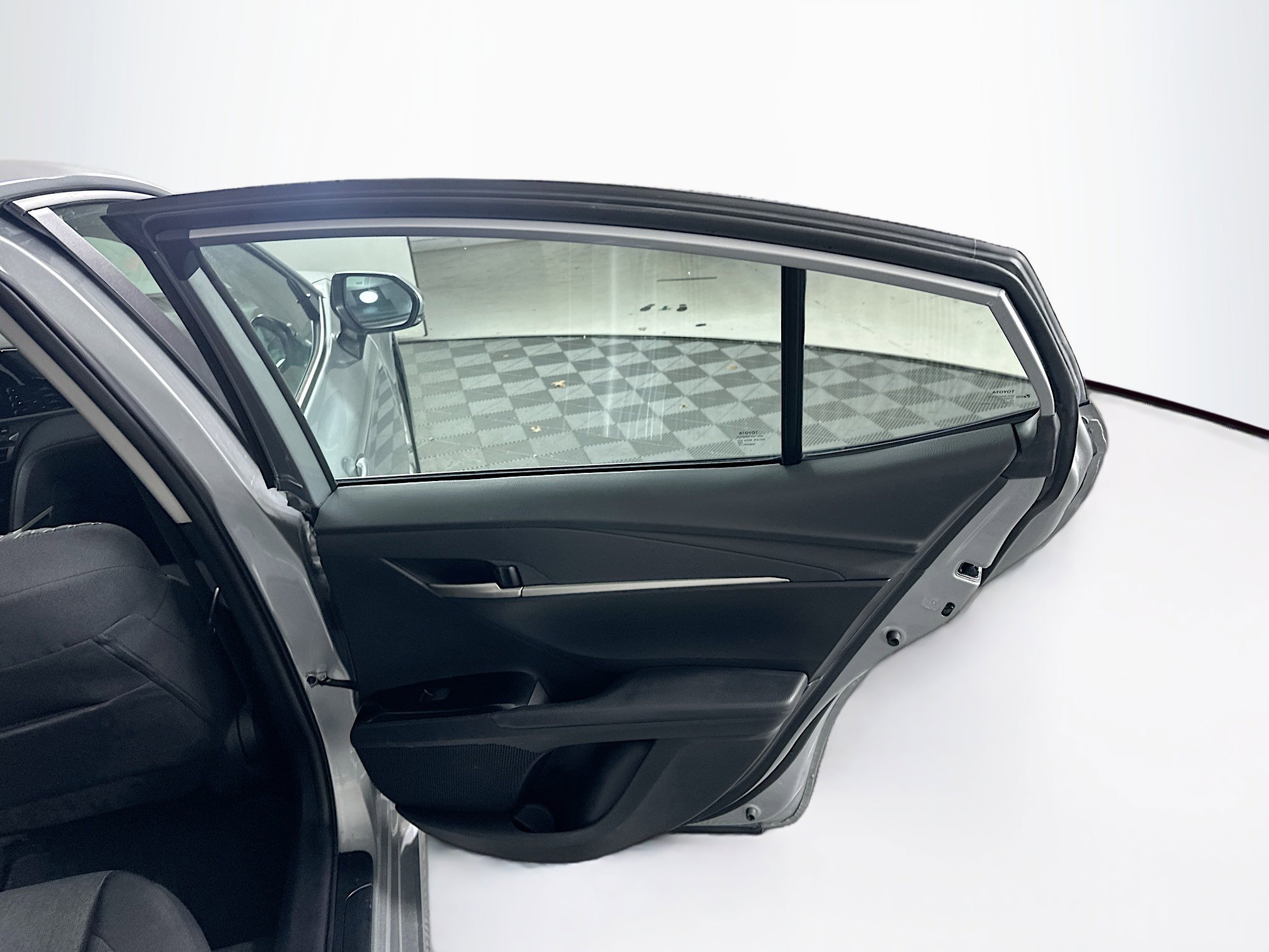 Used 2025 Toyota Camry LE image 29