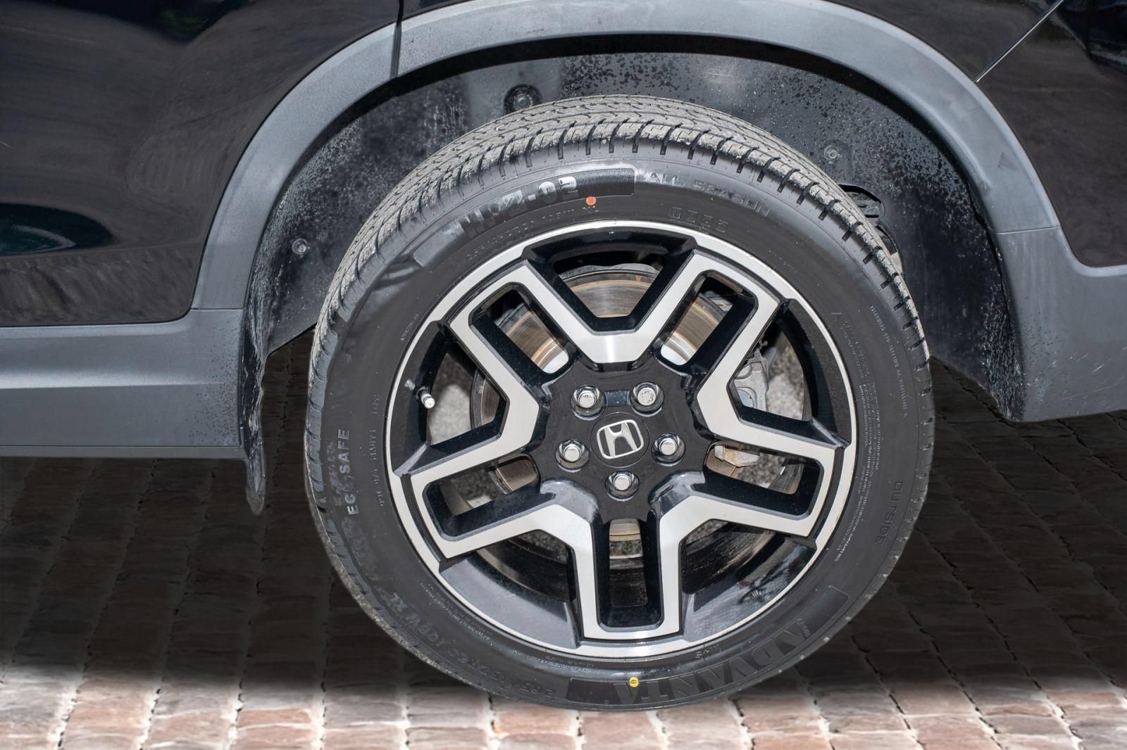 Certified 2023 Honda Passport Elite image 41