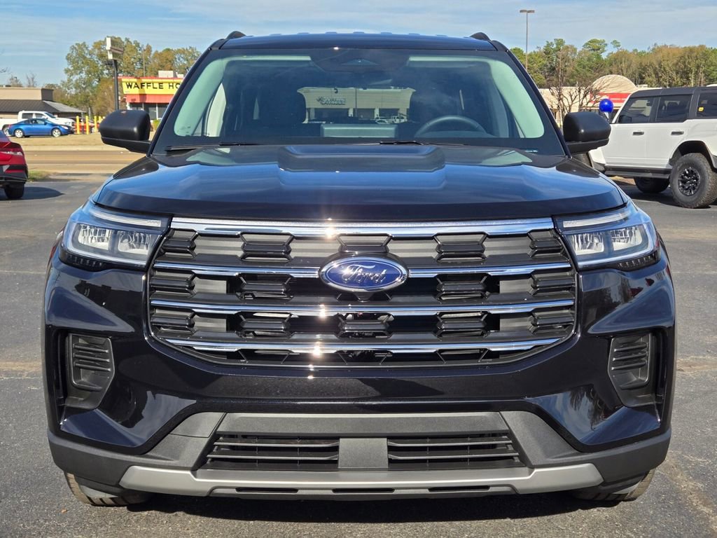 New 2026 Ford Explorer Active image 2