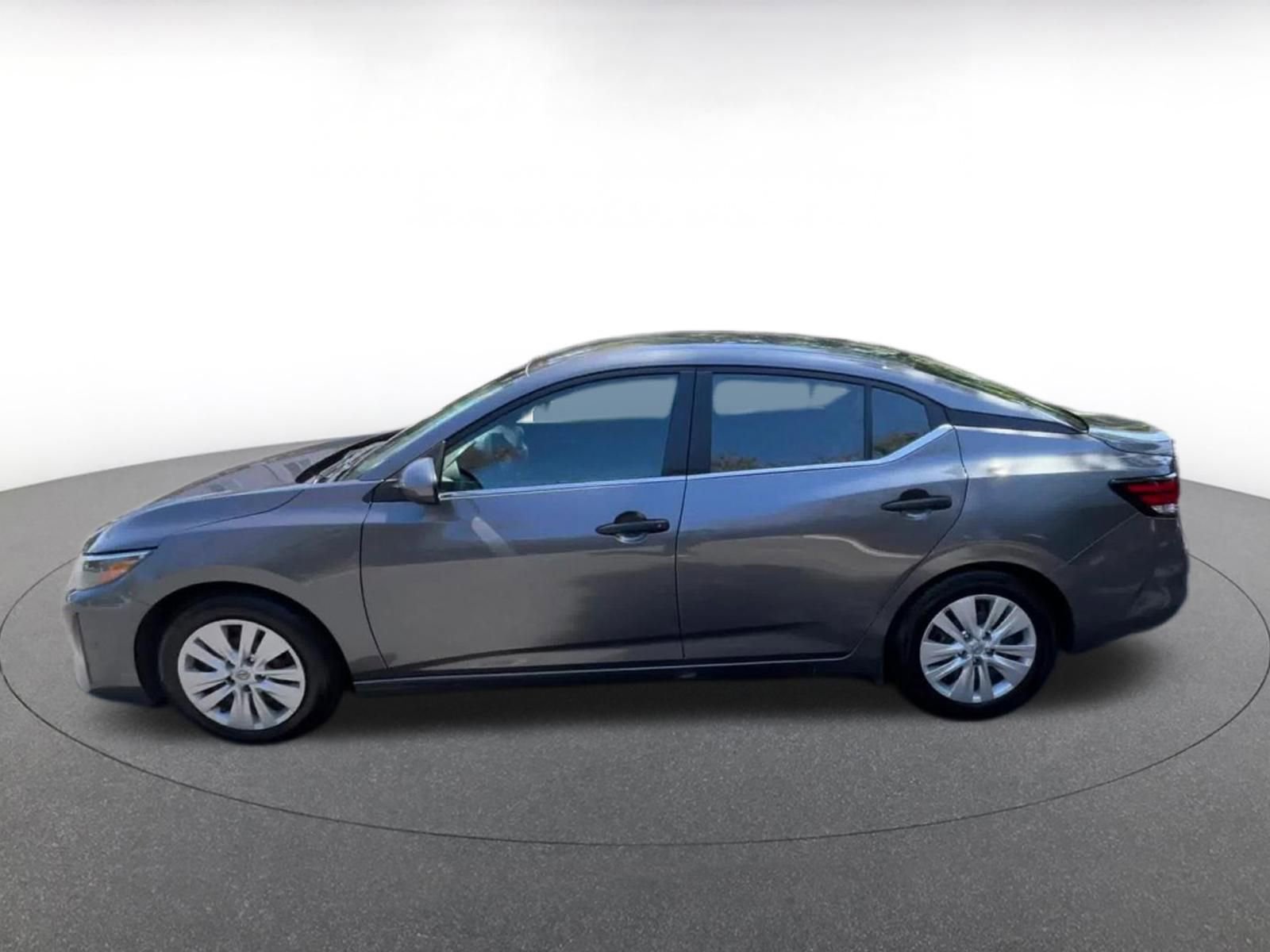 Used 2025 Nissan Sentra S FWD image 8