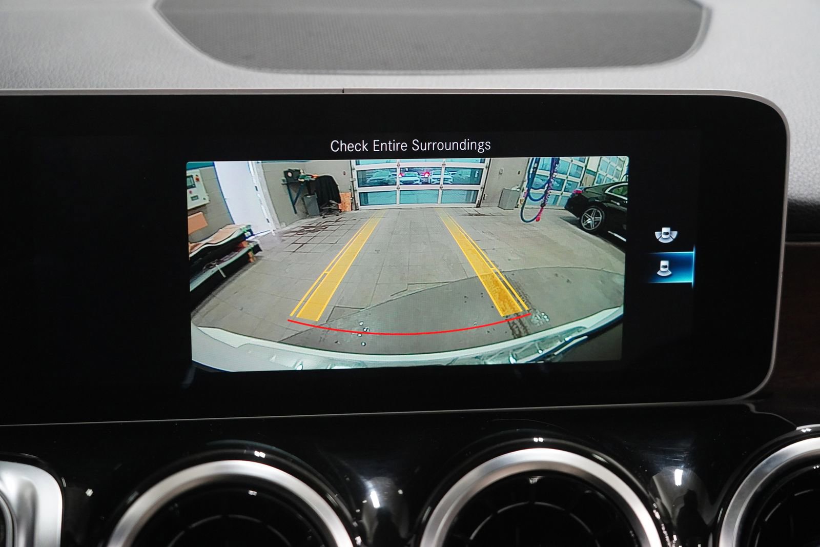 Certified 2021 Mercedes-Benz GLB 250 4MATIC image 28