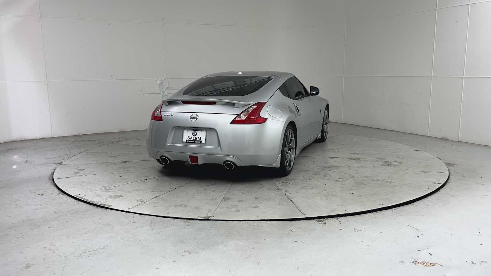 Used 2013 Nissan 370Z Touring w/ Sport Pkg RWD image 2