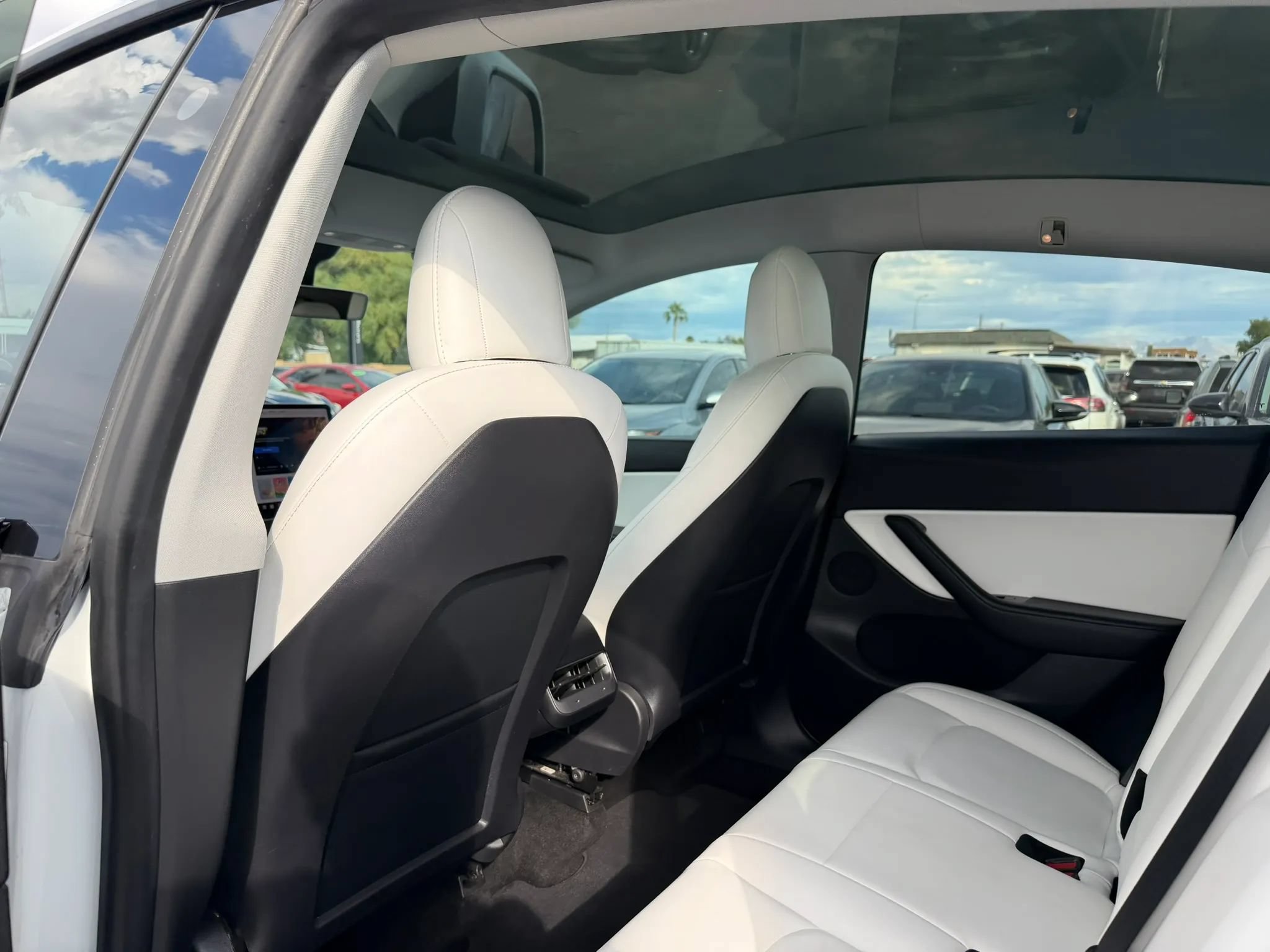 Used 2020 Tesla Model Y Performance AWD/4WD image 24