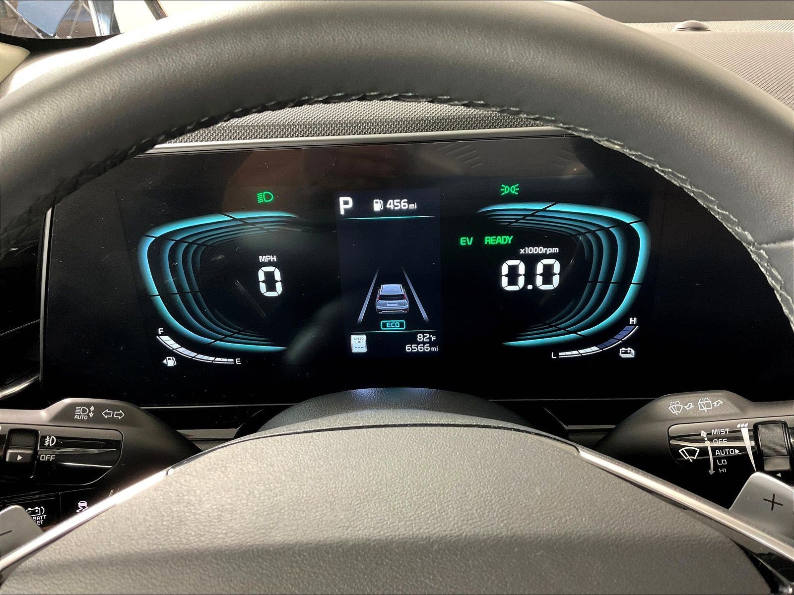 Used 2023 Kia Niro EX Touring FWD image 14