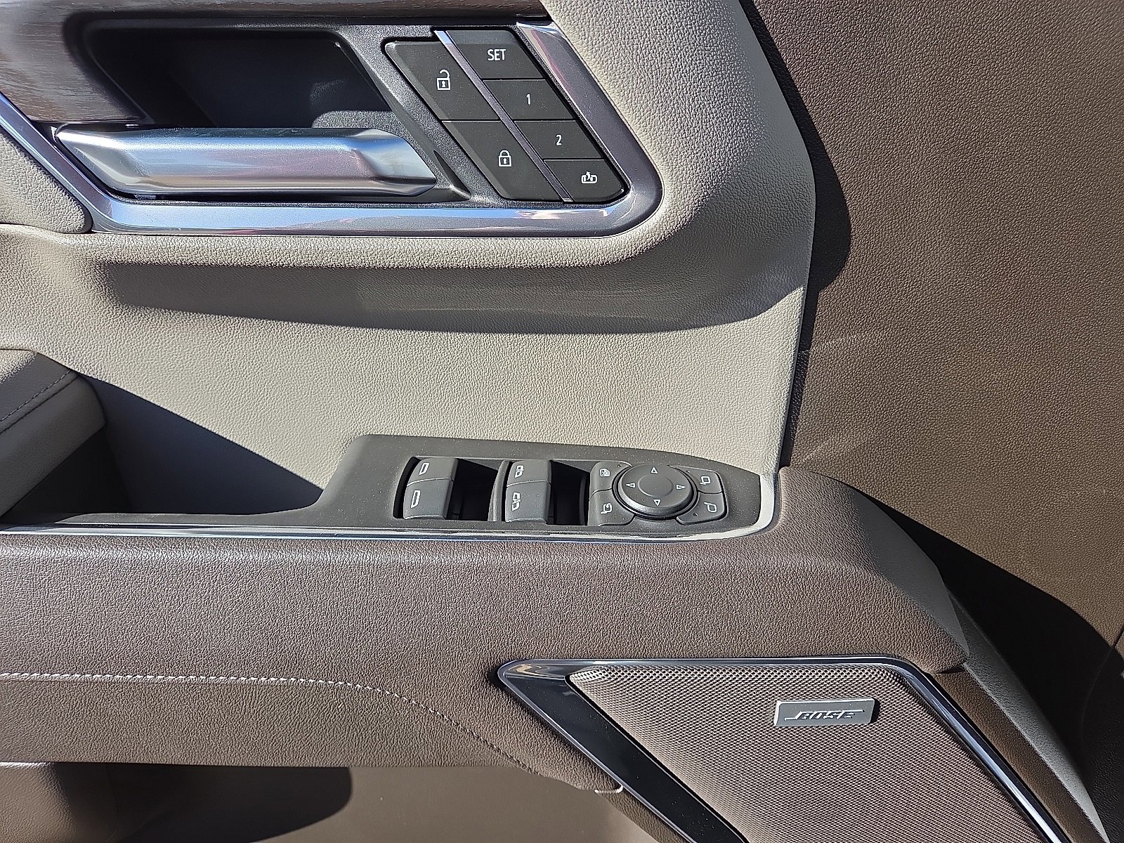 New 2026 GMC Sierra 1500 SLT image 10