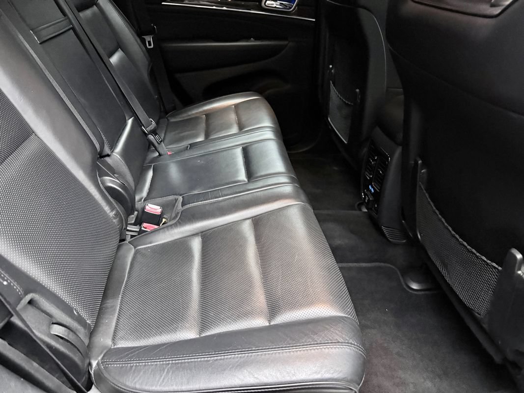 Used 2018 Jeep Grand Cherokee Overland AWD/4WD image 14
