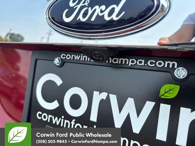 Used 2015 Ford Escape Titanium w/ Equipment Group 301A AWD/4WD image 11