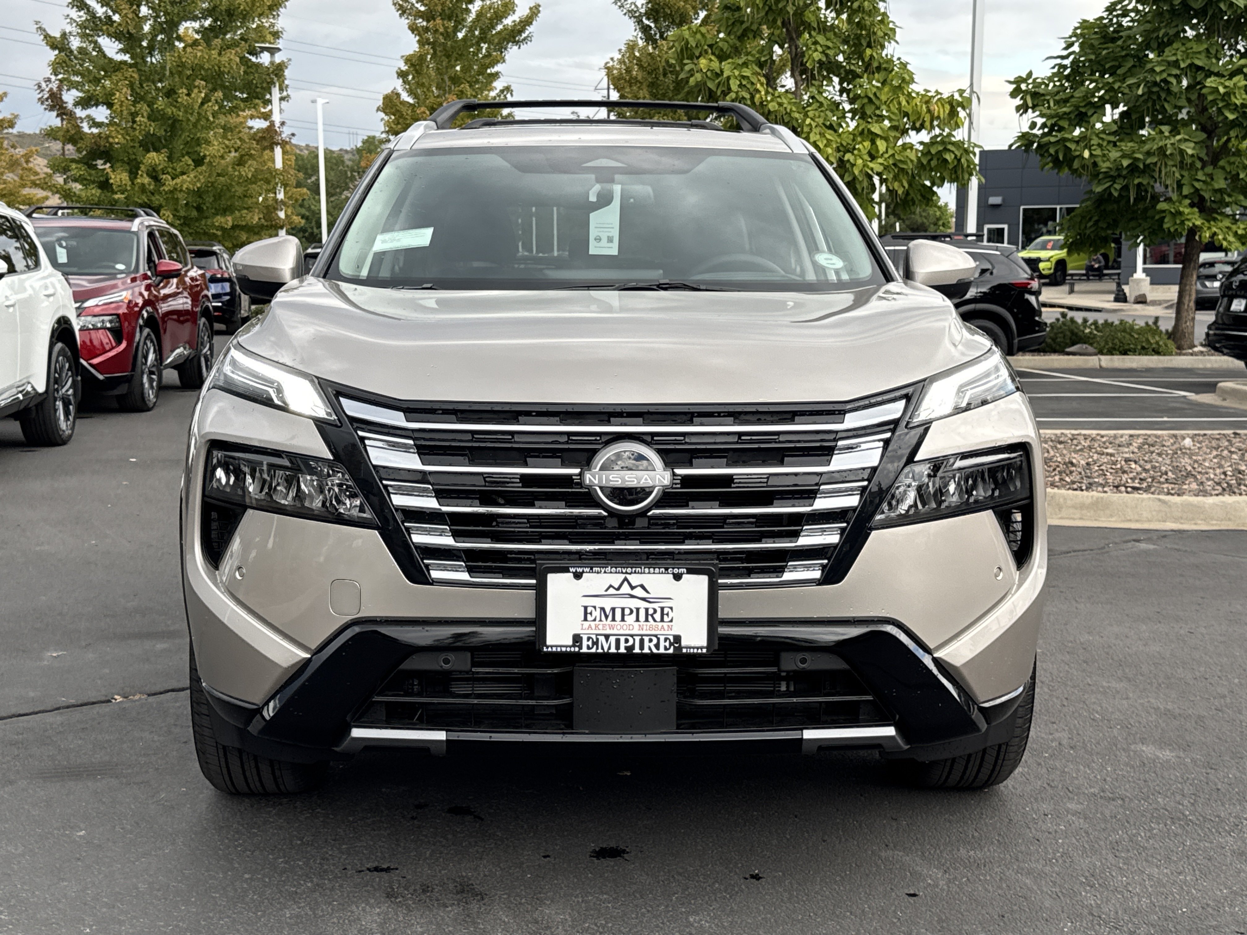 New 2026 Nissan Rogue Platinum w/ Platinum Premium Package AWD/4WD image 2
