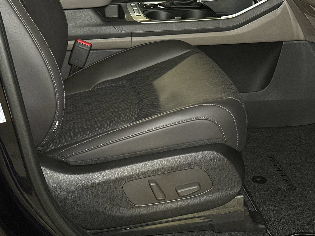 New 2026 Kia Carnival EX FWD image 11