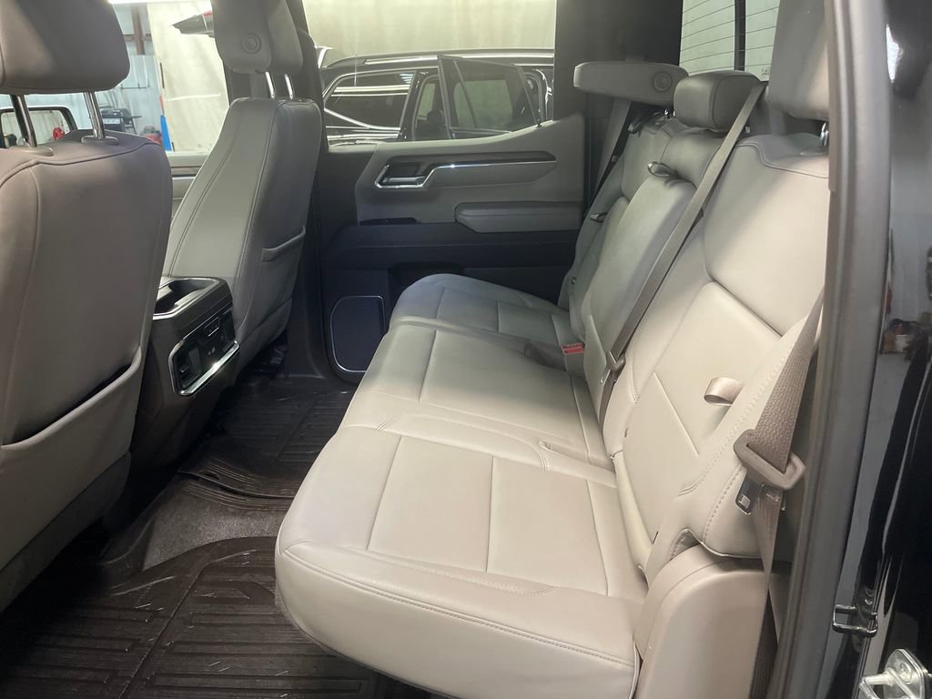 Used 2023 GMC Sierra 1500 SLT AWD/4WD image 21