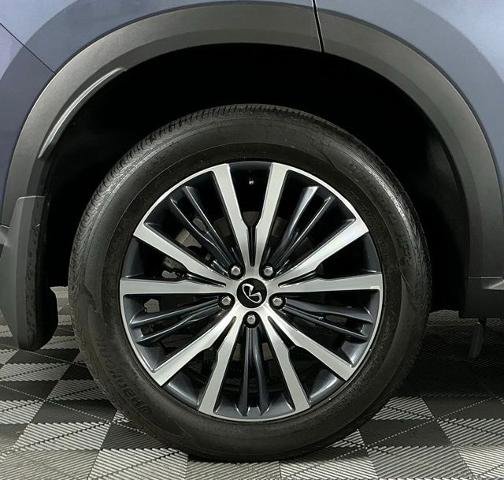 Certified 2025 INFINITI QX60 Sensory AWD/4WD image 9