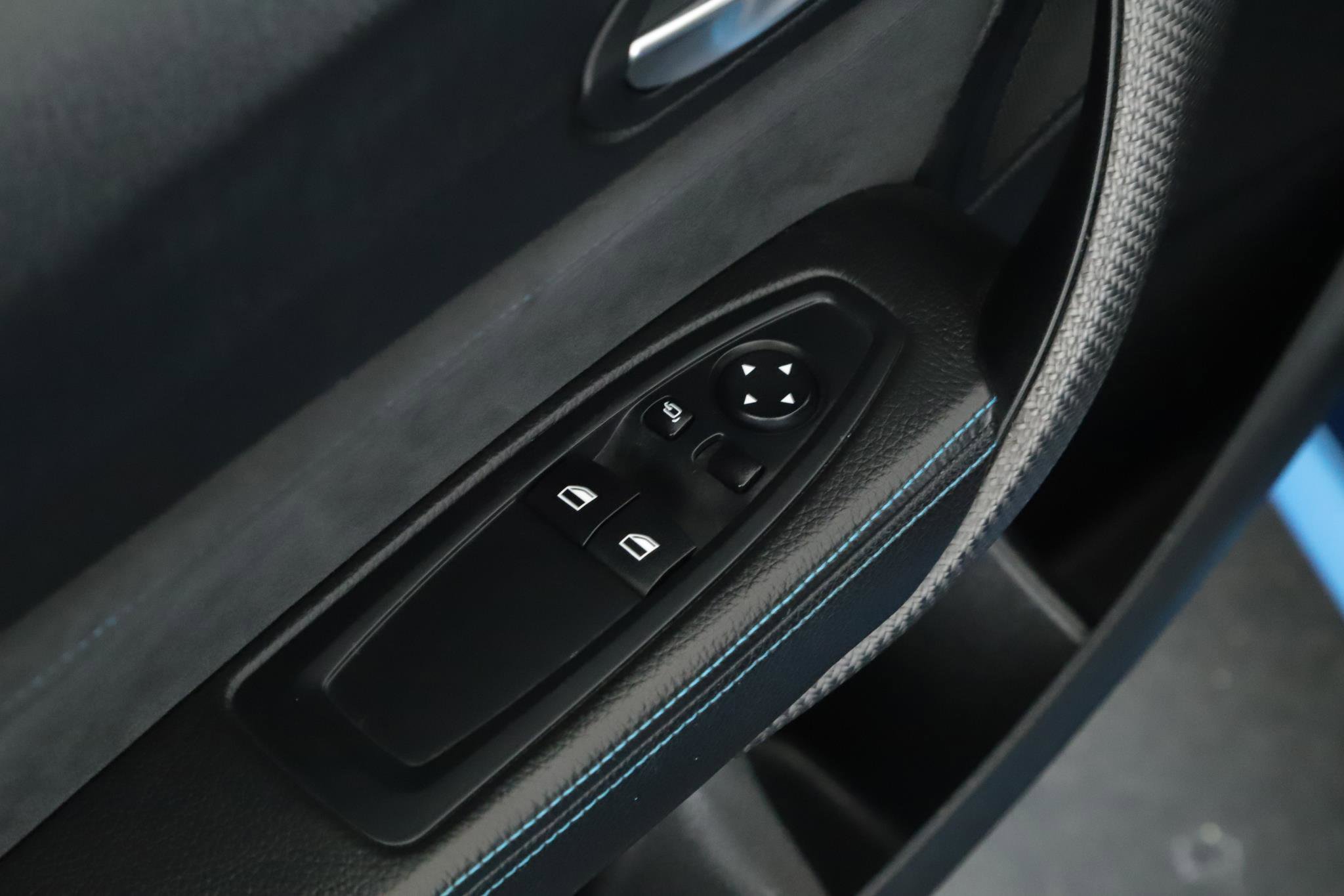 Used 2016 BMW M2 image 5