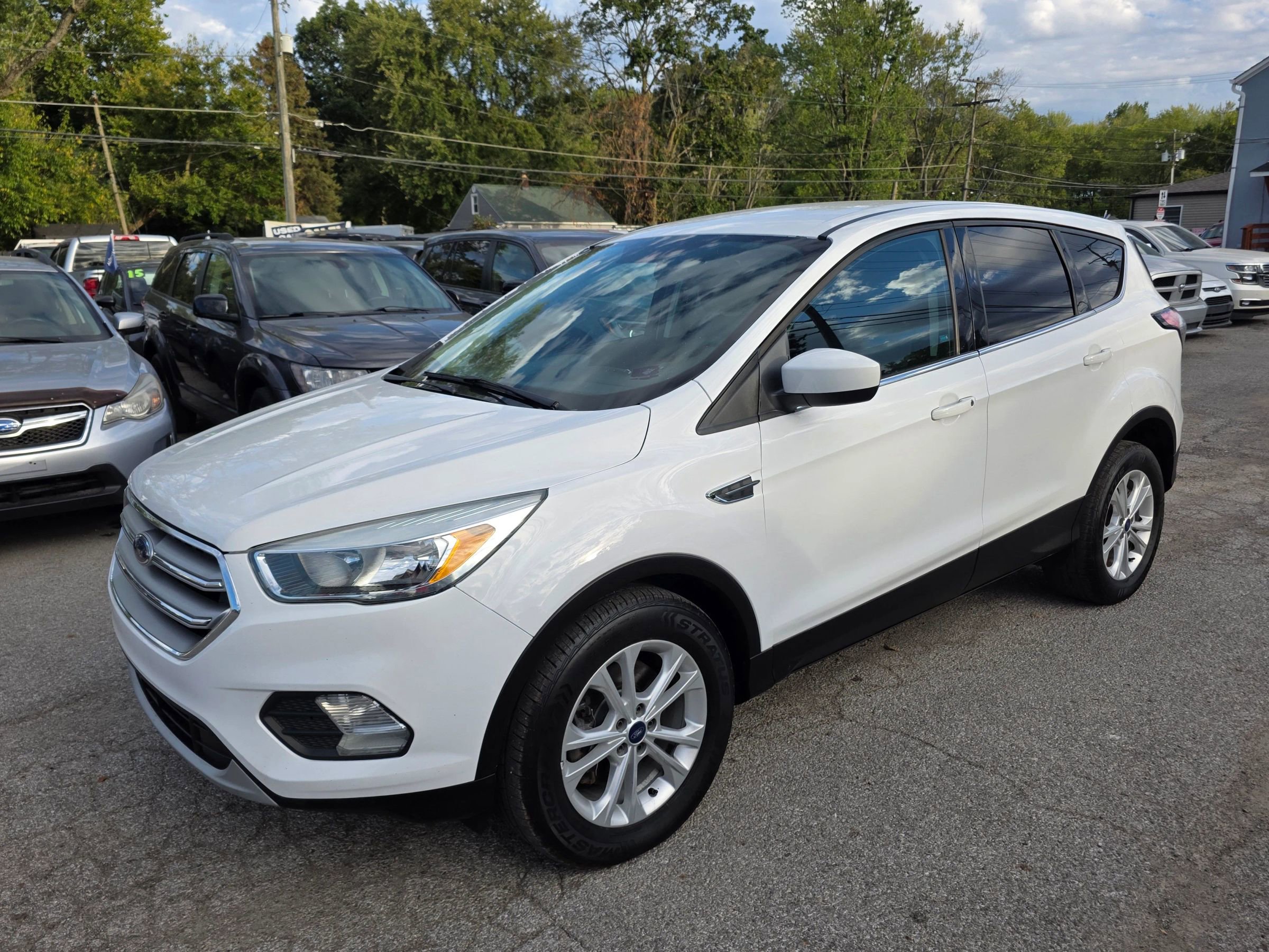 Used 2017 Ford Escape SE image 8
