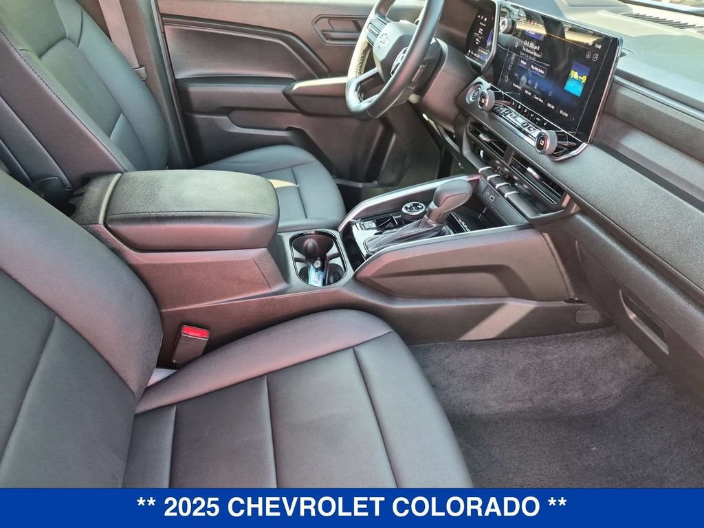 Used 2025 Chevrolet Colorado Trail Boss AWD/4WD image 31