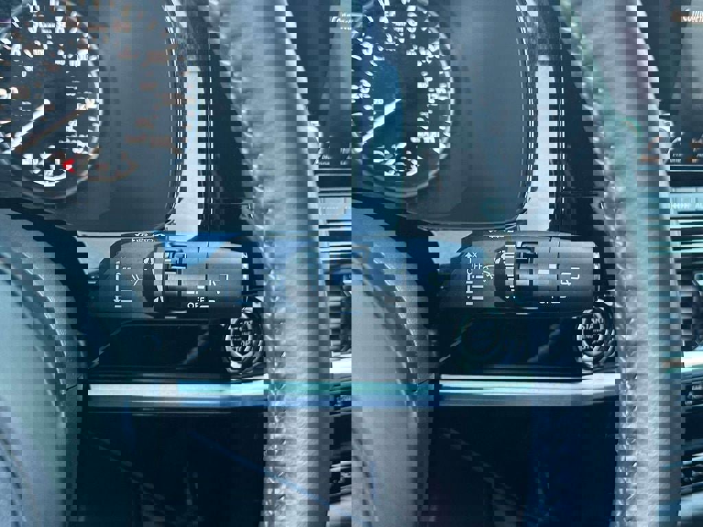 Used 2024 Nissan Pathfinder SV image 25