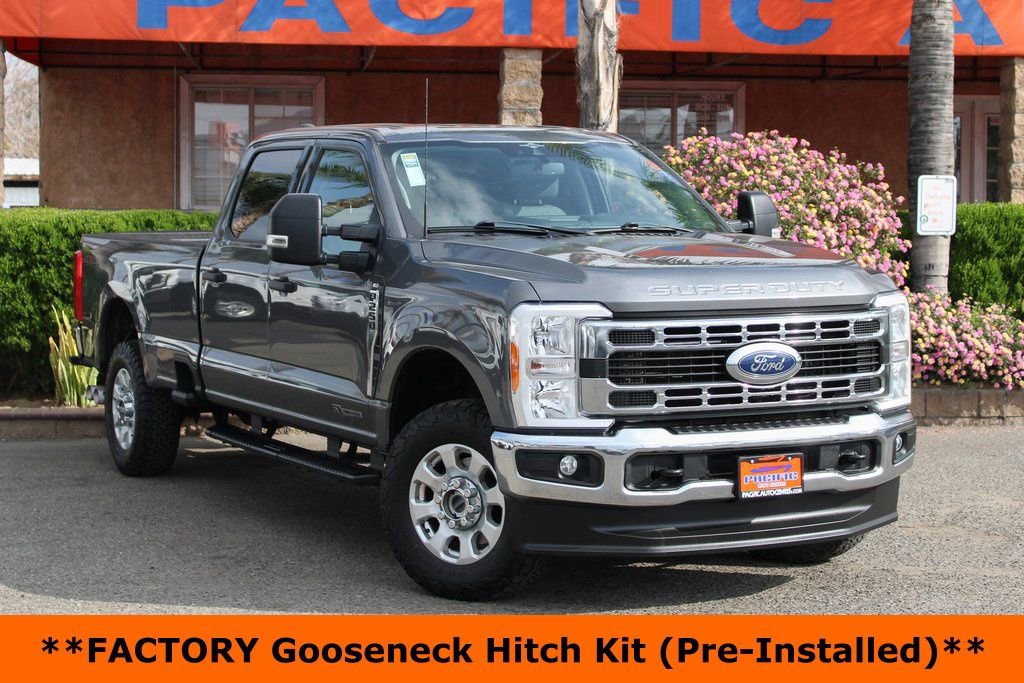 Used 2023 Ford F250 XLT image 2