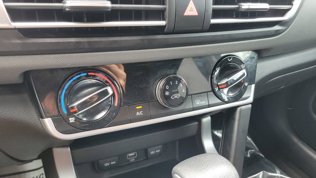 Used 2022 Kia Seltos LX image 31