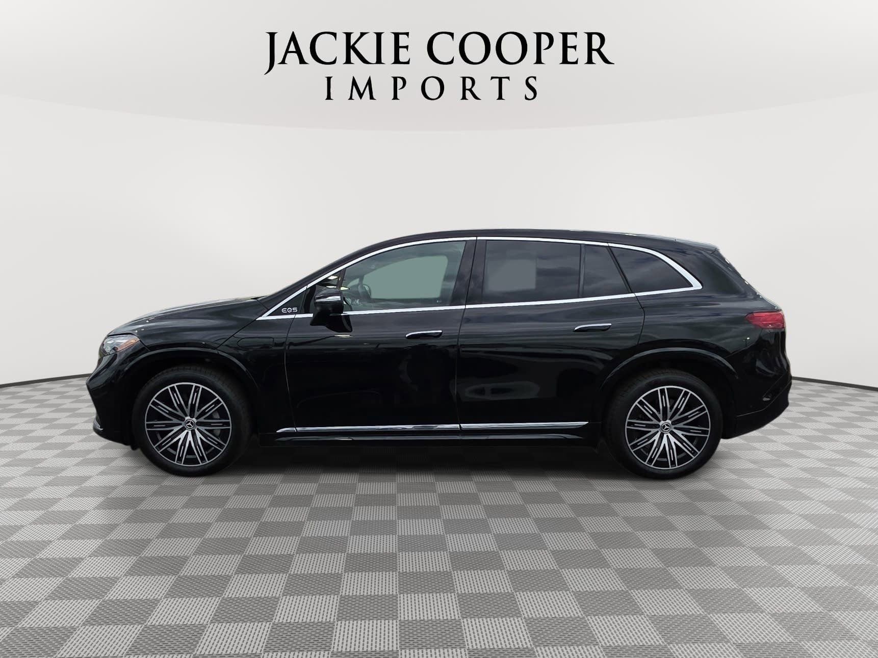 Used 2023 Mercedes-Benz EQS 580 4MATIC SUV image 8