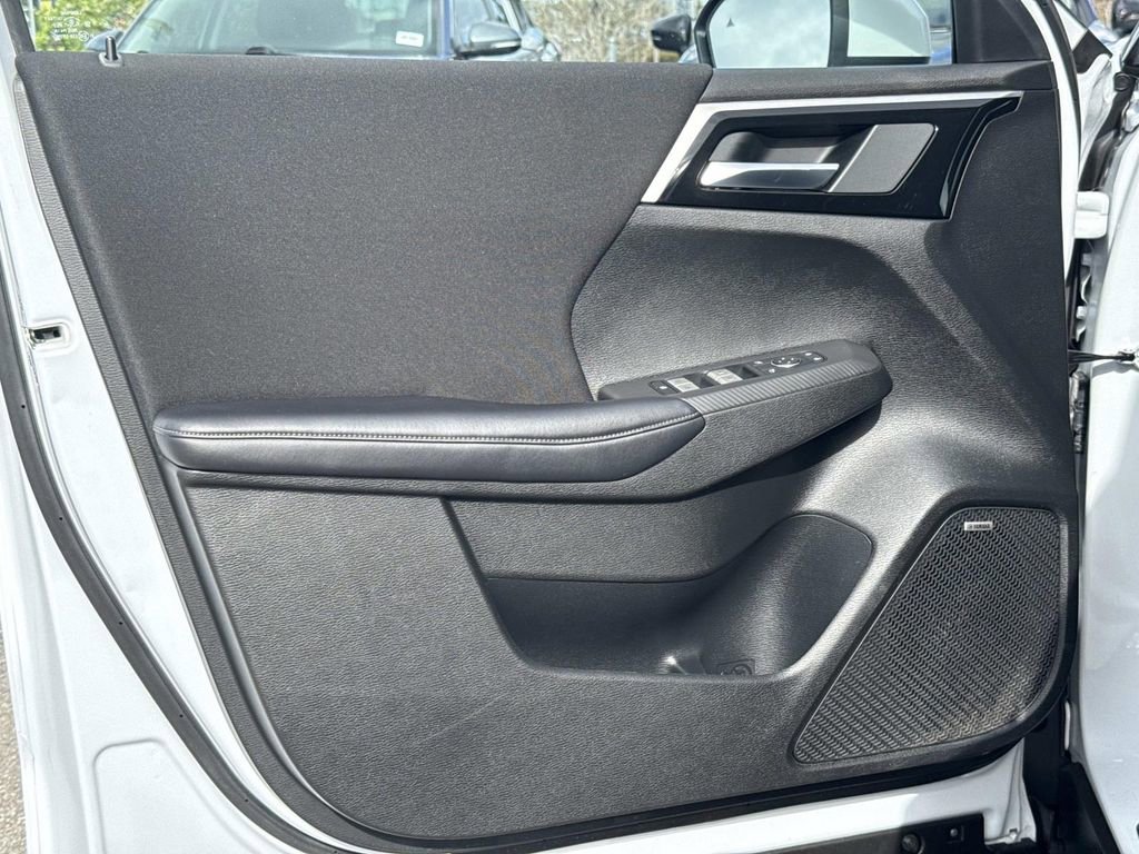 Used 2025 Mitsubishi Outlander ES image 19