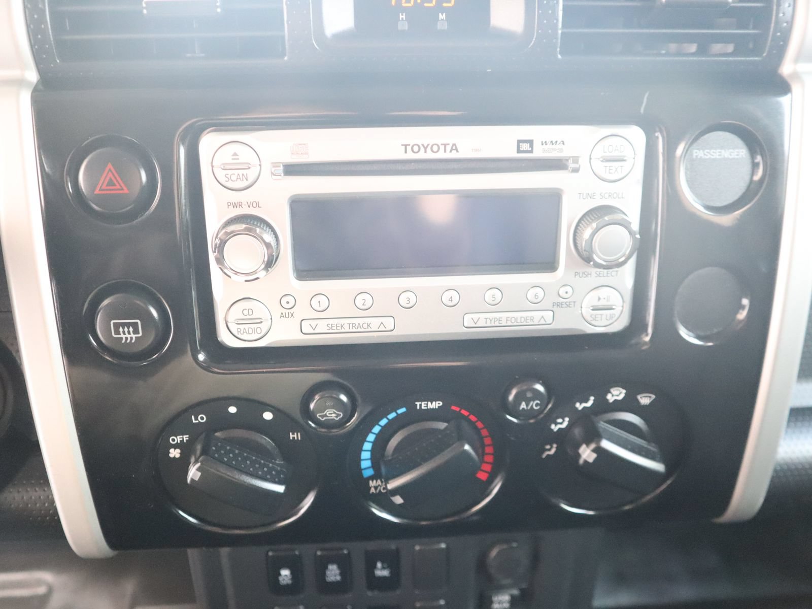 Used 2011 Toyota FJ Cruiser 4WD w/ Upgrade Pkg image 37