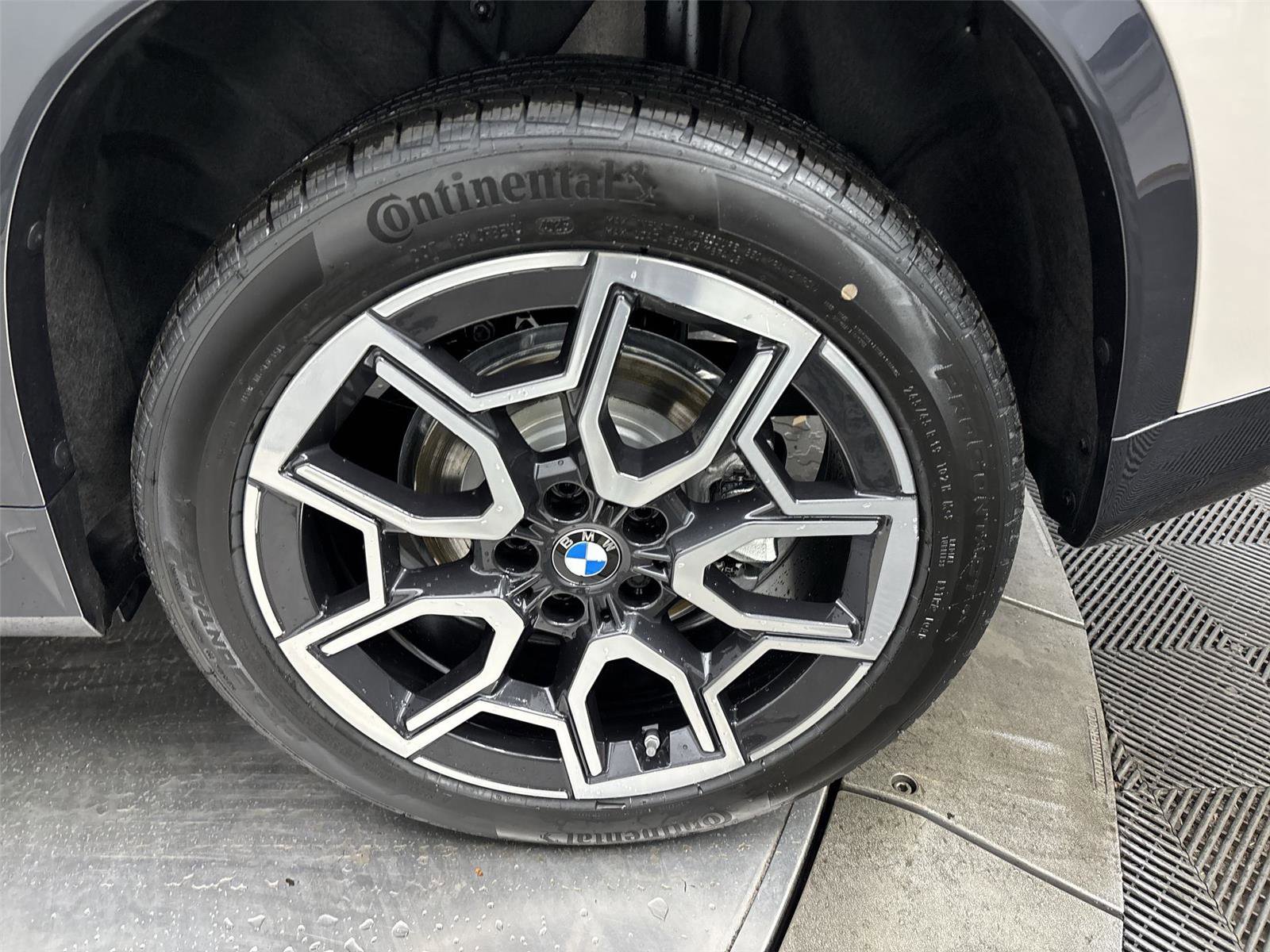 Used 2026 BMW X1 xDrive28i w/ Convenience Package image 27