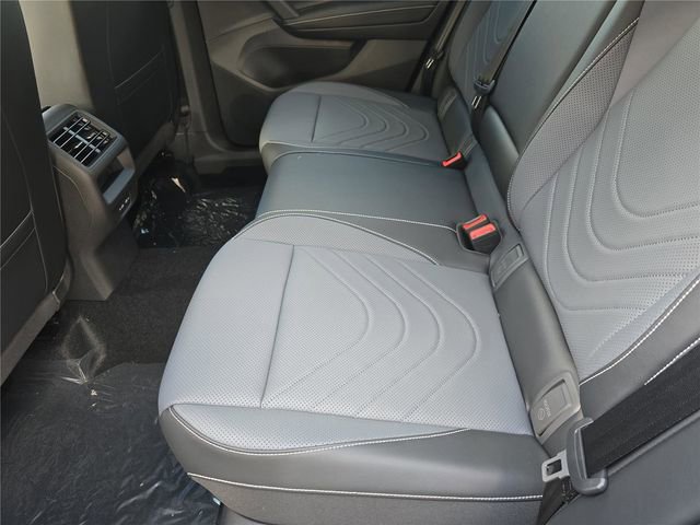 New 2026 Volkswagen Tiguan SE image 11