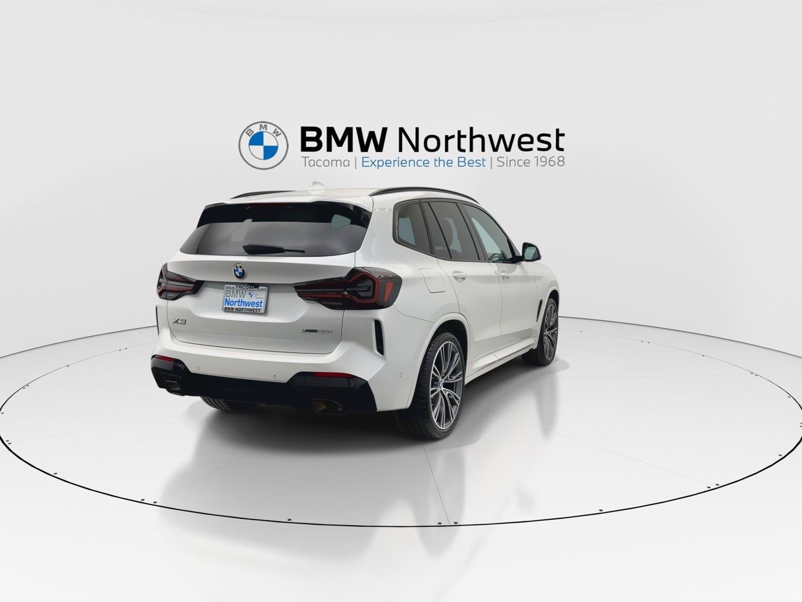 Used 2023 BMW X3 xDrive30i w/ M Sport Package AWD/4WD image 3