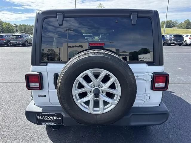 Used 2023 Jeep Wrangler Unlimited Sport AWD/4WD image 6